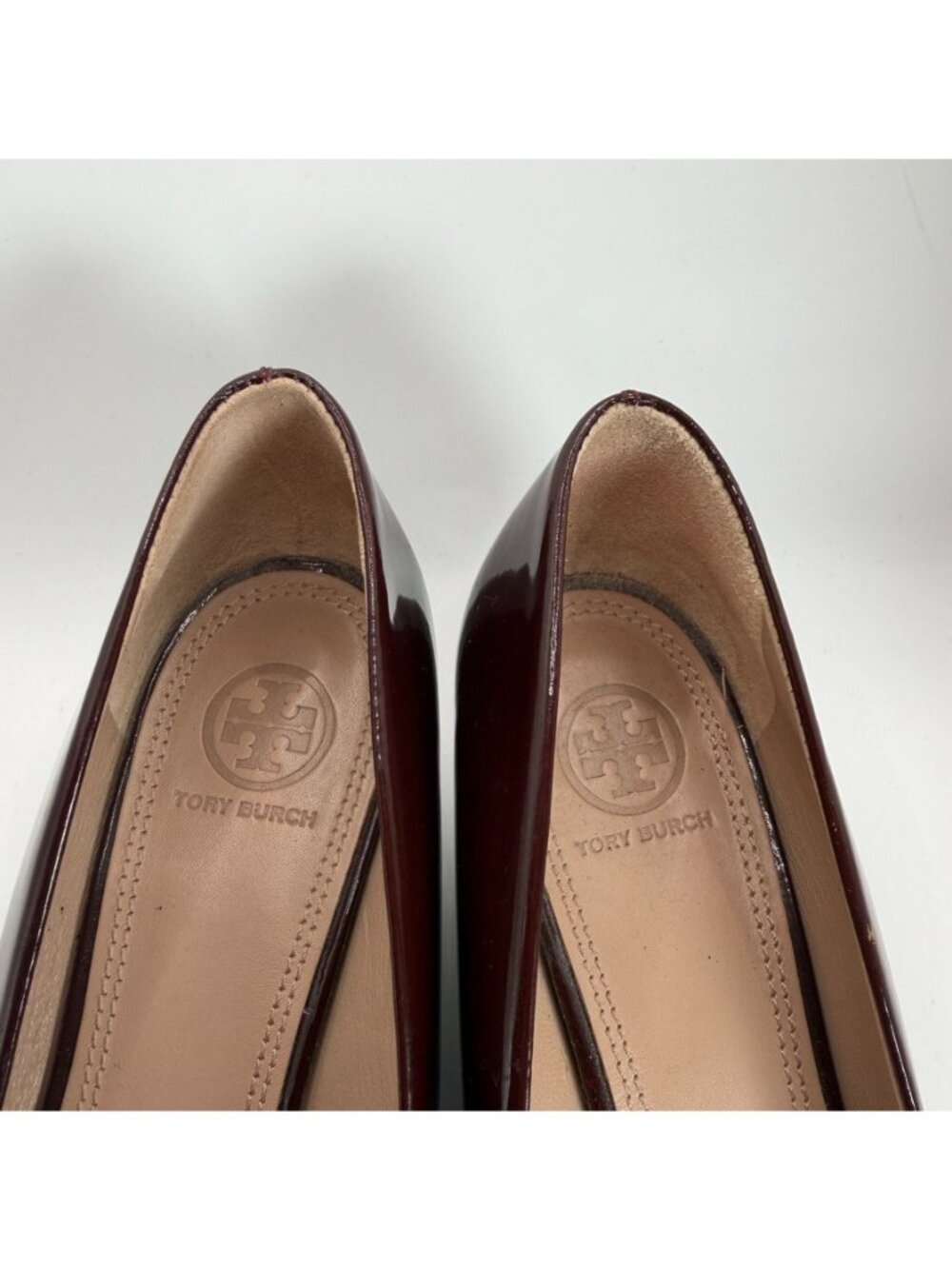 Tory Burch Leather Wedge Pumps Shoes Women Size 9.5 Burgundy Red Round Toe - Picture 3 of 8